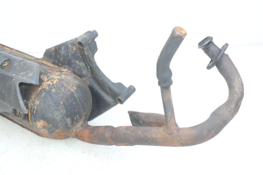 photo de POT ECHAPPEMENT PIAGGIO ZIP 2T 50 (2009 - 2019) - Points de fixation