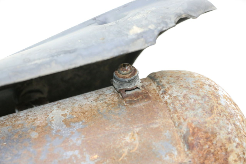 photo de POT ECHAPPEMENT PIAGGIO ZIP 2T 50 (2009 - 2019) - Gros plan technique