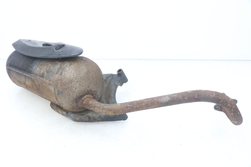 photo de POT ECHAPPEMENT PIAGGIO ZIP 4T 50 (2006 - 2017) - Gros plan technique