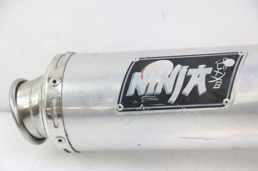 photo de POT ECHAPPEMENT KAWASAKI ZX-6R ZX6R 600 (2000 - 2002) - Vue rapprochée