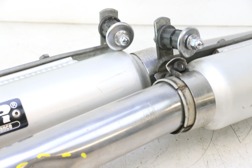 photo de POT ECHAPPEMENT KAWASAKI ZZR 600 (1995 - 2004) - Zoom état d’usage