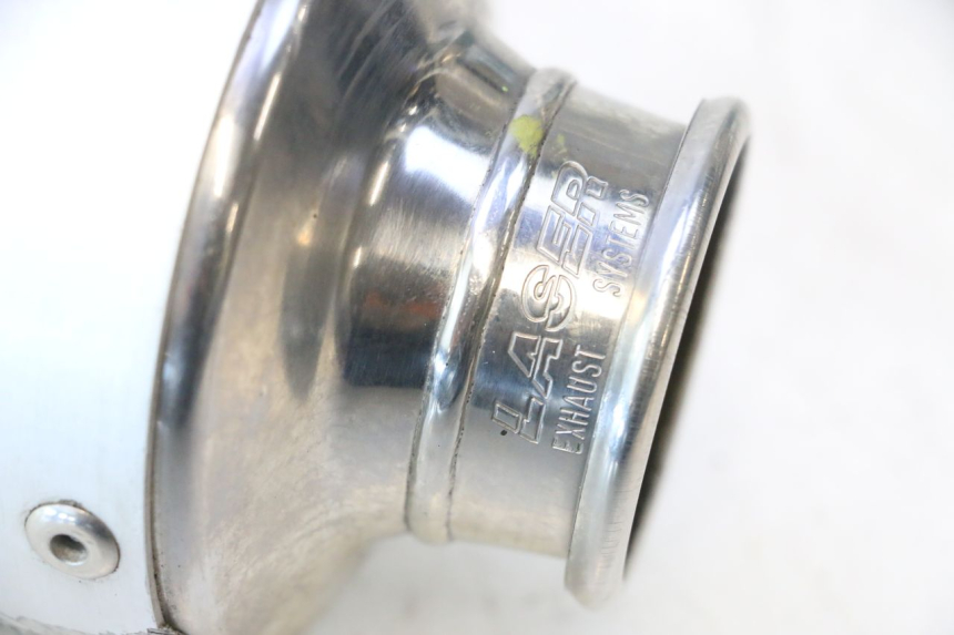 photo de POT ECHAPPEMENT KAWASAKI ZZR 600 (1995 - 2004) - Points de fixation