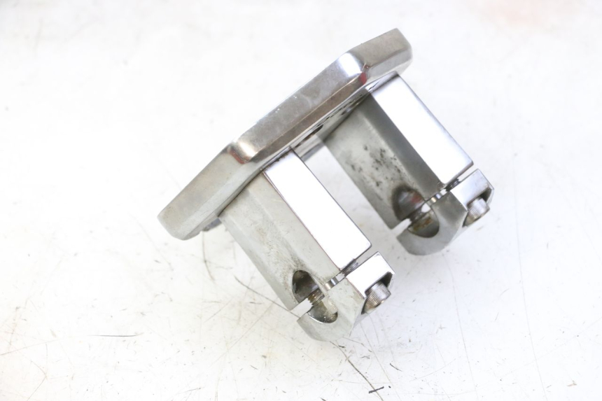 photo de POTENCE KYMCO AGILITY NAKED RENOUVO 2T 50 (2011 - 2018) - Autre angle de vue