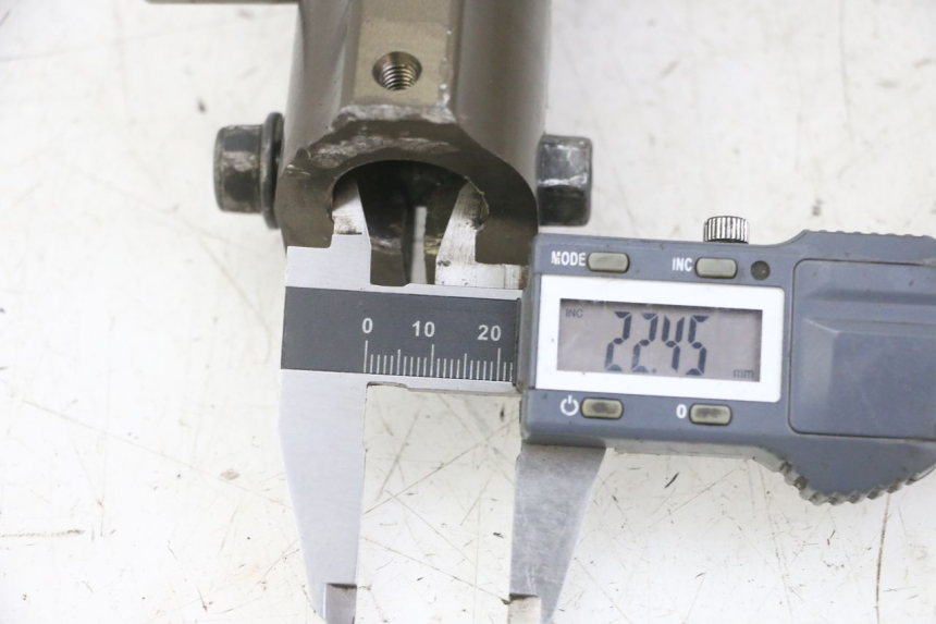 photo de POTENCE MBK BOOSTER SPIRIT NAKED 50 (2004 - 2017) - Détail de la pièce