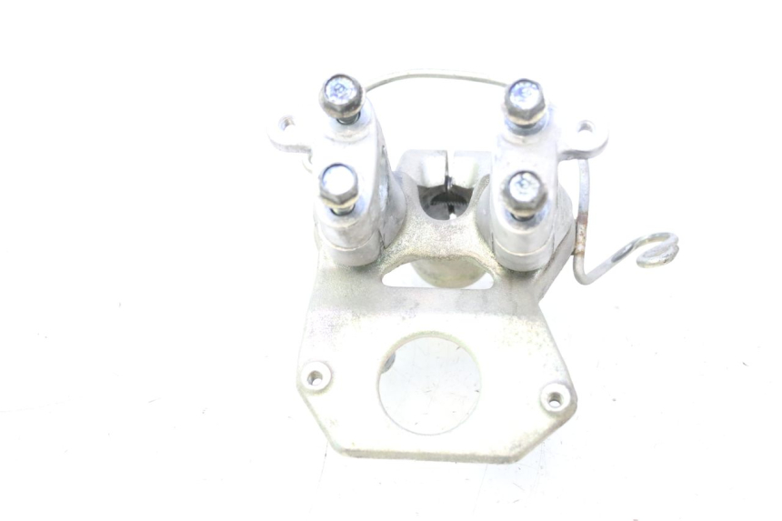 photo de POTENCE HONDA FJS SILVER WING SILVERWING 400 (2005 - 2008) - Points de fixation