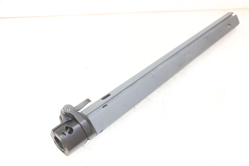 photo de POTENCE PUNK ELECTRIC RIDER 1 - Détail de la pièce