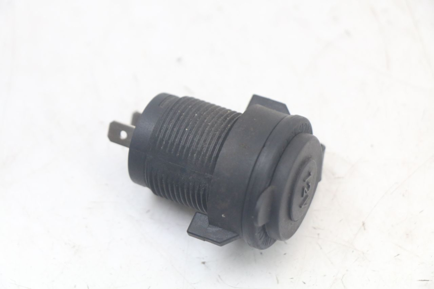 photo de PRISE ALLUME CIGARE QUADRO 3D S 350 (2013 - 2018) - Zoom état d’usage