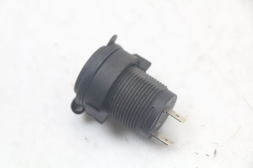 photo de PRISE ALLUME CIGARE QUADRO 3D S 350 (2013 - 2018) - Autre angle de vue