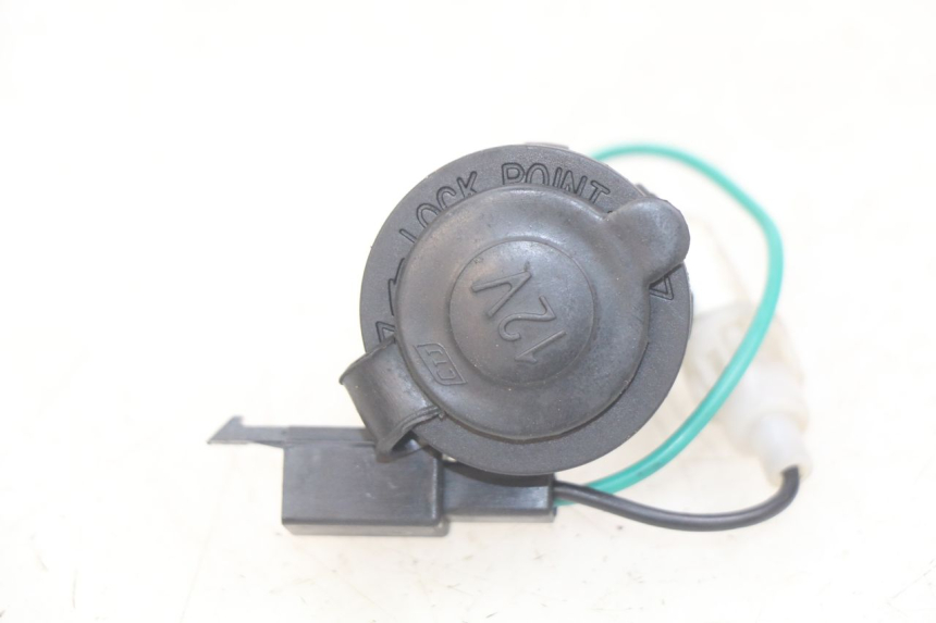 photo de PRISE ALLUME CIGARE KYMCO AGILITY 16+ 4T 50 (2018 - 2023) - Détail de la pièce