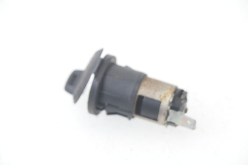 photo de PRISE ALLUME CIGARE SUZUKI AN BURGMAN 400 (2006 - 2010) - Vue d’ensemble