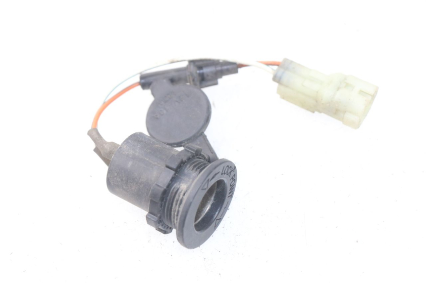 photo de PRISE ALLUME CIGARE KYMCO DINK STREET 125 (2009 - 2014) - Zoom état d’usage