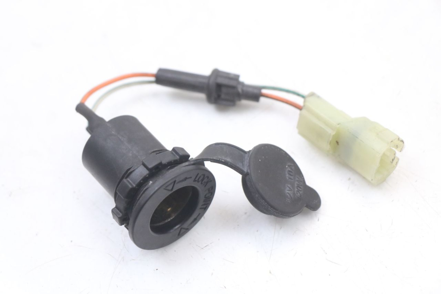 photo de PRISE ALLUME CIGARE KYMCO DINK STREET 125 (2009 - 2014) - Vue principale