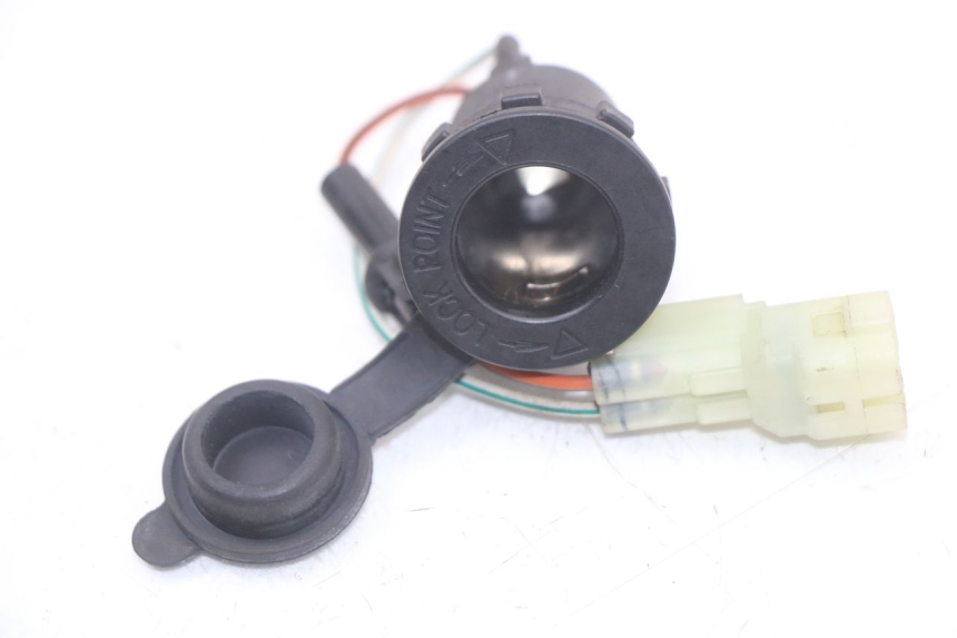 photo de PRISE ALLUME CIGARE KYMCO DINK STREET 125 (2009 - 2014) - Détail de la pièce