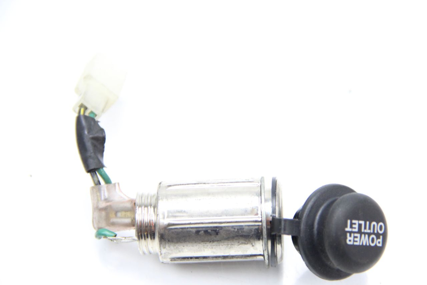 photo de PRISE ALLUME CIGARE HONDA FES PANTHEON 125 (2003 - 2007) - Vue principale