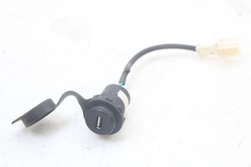 photo de PRISE ALLUME CIGARE SYM FIDDLE 3 III 125 (2014 - 2020) - Détail de la pièce