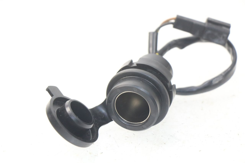 photo de PRISE ALLUME CIGARE YAMAHA FJR ABS 1300 (2006 - 2012) - Vue principale