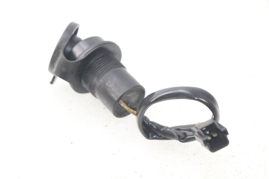 photo de PRISE ALLUME CIGARE YAMAHA FJR ABS 1300 (2006 - 2012) - Zoom état d’usage