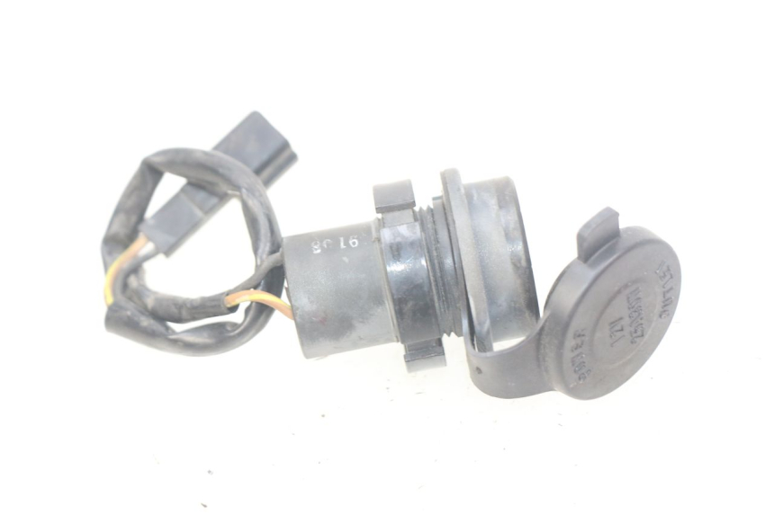 photo de PRISE ALLUME CIGARE YAMAHA FJR ABS 1300 (2006 - 2012) - Zoom état d’usage