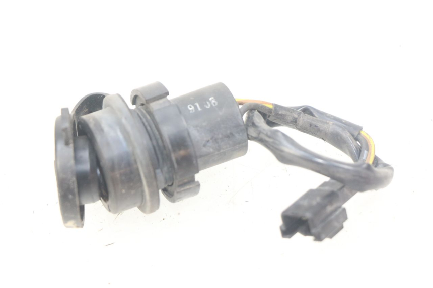 photo de PRISE ALLUME CIGARE YAMAHA FJR ABS 1300 (2006 - 2012) - Autre angle de vue