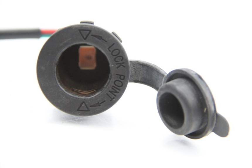 photo de PRISE ALLUME CIGARE SYM GTS EFI ABS 125 (2012 - 2016) - Gros plan technique