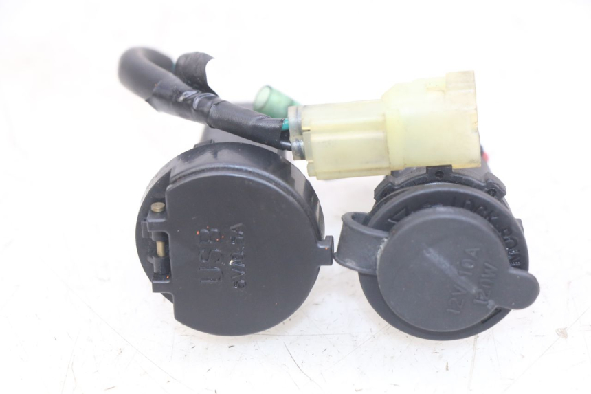 photo de PRISE ALLUME CIGARE SYM GTS EFI 125 (2012 - 2016) - Vue principale