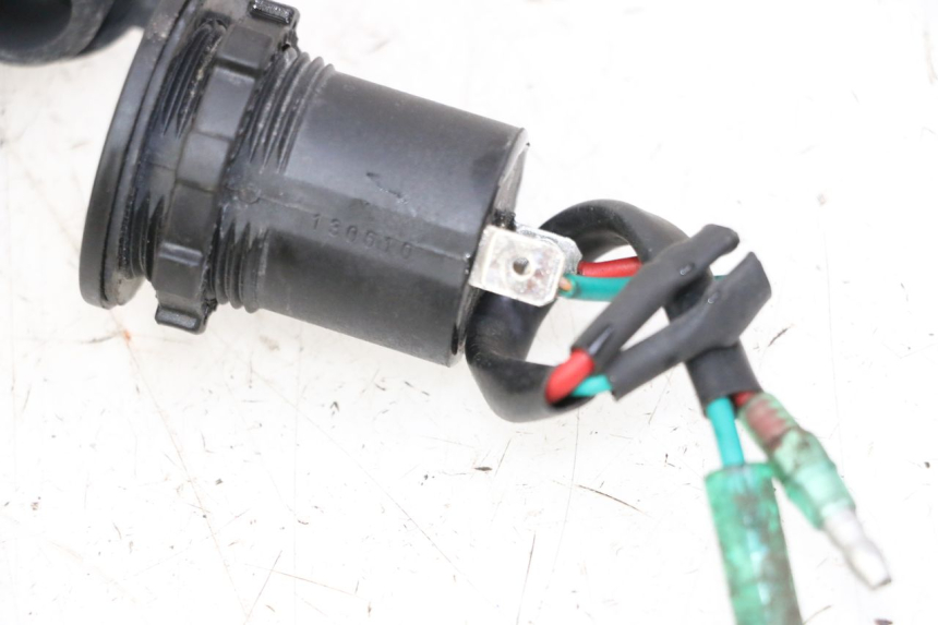 photo de PRISE ALLUME CIGARE SYM JOYMAX 125 (2010 - 2017) - Gros plan technique