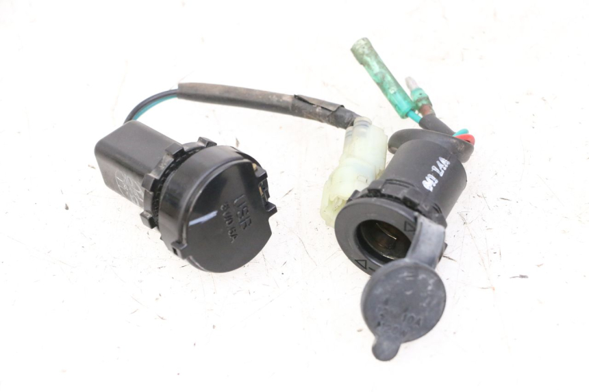 photo de PRISE ALLUME CIGARE SYM JOYMAX 125 (2010 - 2017) - Pièce contrôlée