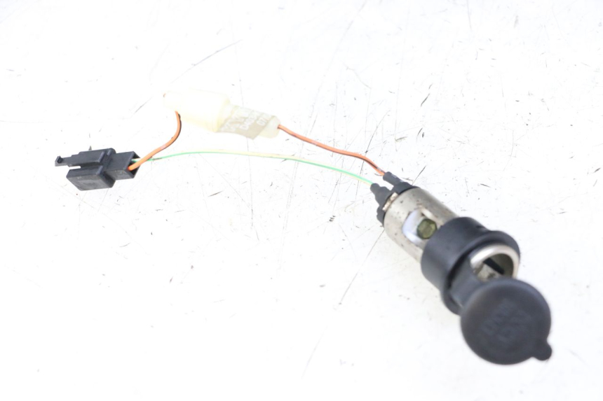 photo de PRISE ALLUME CIGARE KYMCO GRAND DINK 125 (2008 - 2014) - Vue principale