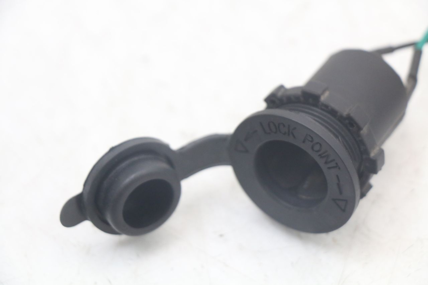 photo de PRISE ALLUME CIGARE KYMCO LIKE 125 (2009 - 2016) - Zoom état d’usage