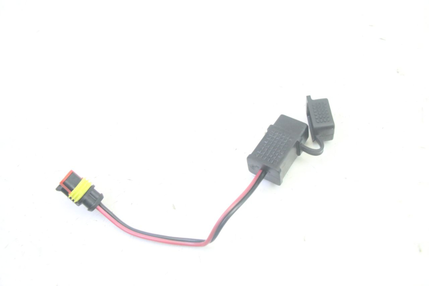 photo de PRISE ALLUME CIGARE PIAGGIO MP3 500 (2016 - 2018) - Zoom état d’usage