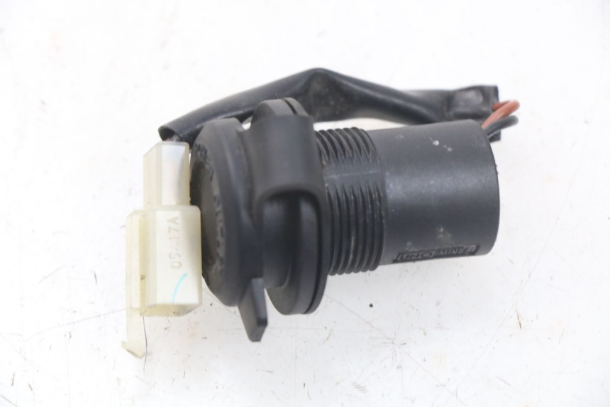 photo de PRISE ALLUME CIGARE MBK MW TRYPTIK 125 (2017 - 2022) - Vue principale