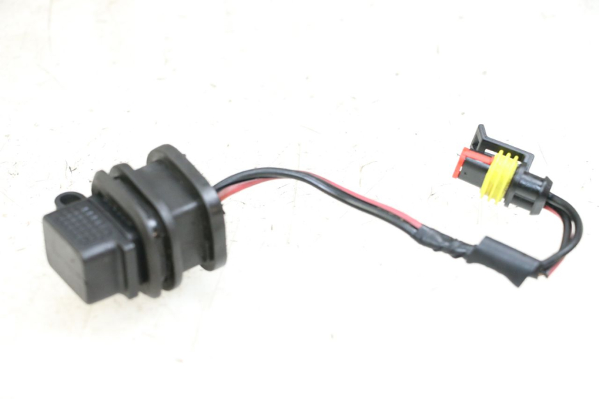 photo de PRISE ALLUME CIGARE PIAGGIO NEW TYPHOON 50 (2018 - 2021) - Détail de la pièce