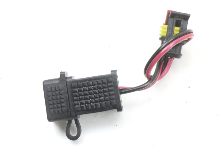 photo de PRISE ALLUME CIGARE PIAGGIO NEW TYPHOON 50 (2018 - 2021) - Autre angle de vue