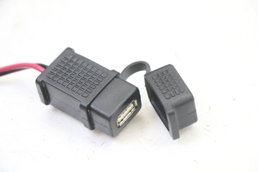 photo de PRISE ALLUME CIGARE PIAGGIO NEW TYPHOON 50 (2018 - 2021) - Détail de la pièce