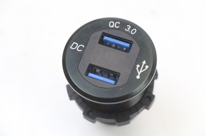 photo de PRISE ALLUME CIGARE KAWASAKI NINJA 400 (2018 - 2023) - Détail de la pièce