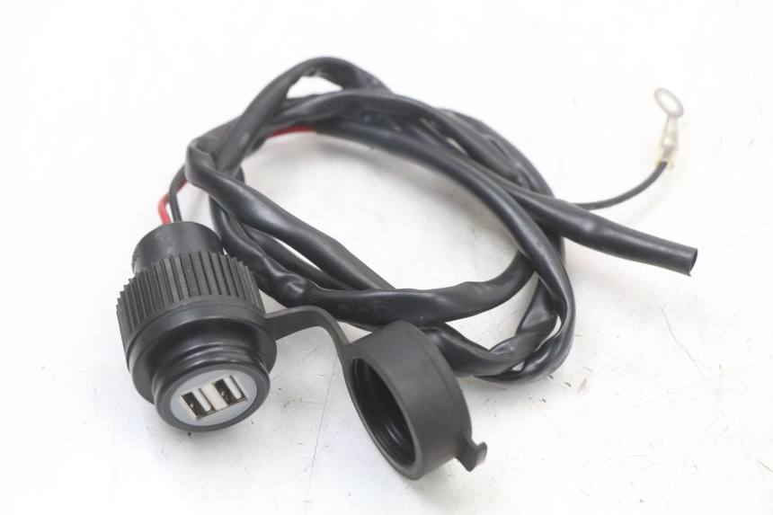 photo de PRISE ALLUME CIGARE HONDA NTV DEAUVILLE 650 (1998 - 2001) - Vue principale