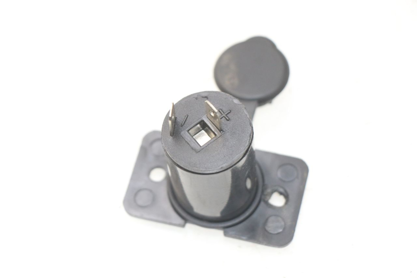 photo de PRISE ALLUME CIGARE SYM ORBIT 2 4T 50 (2008 - 2017) - Zoom état d’usage