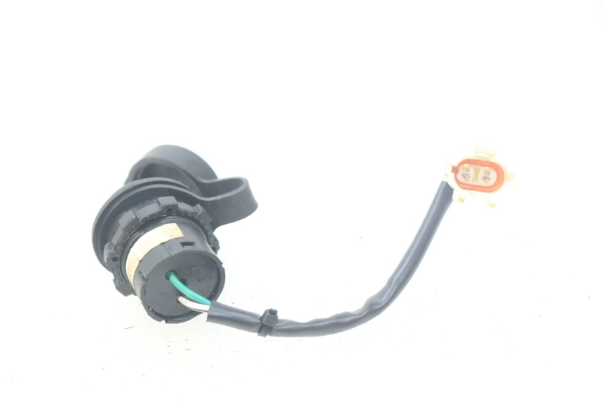 photo de PRISE ALLUME CIGARE SYM ORBIT III 3 4T 50 (2018 - 2021) - Zoom état d’usage