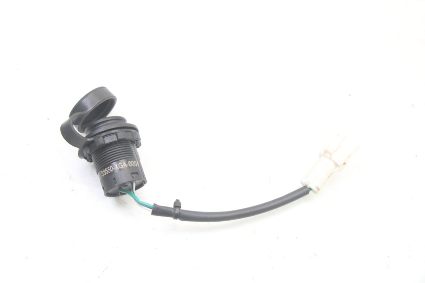 photo de PRISE ALLUME CIGARE SYM ORBIT III 3 4T 50 (2021 - 2025) - Zoom état d’usage