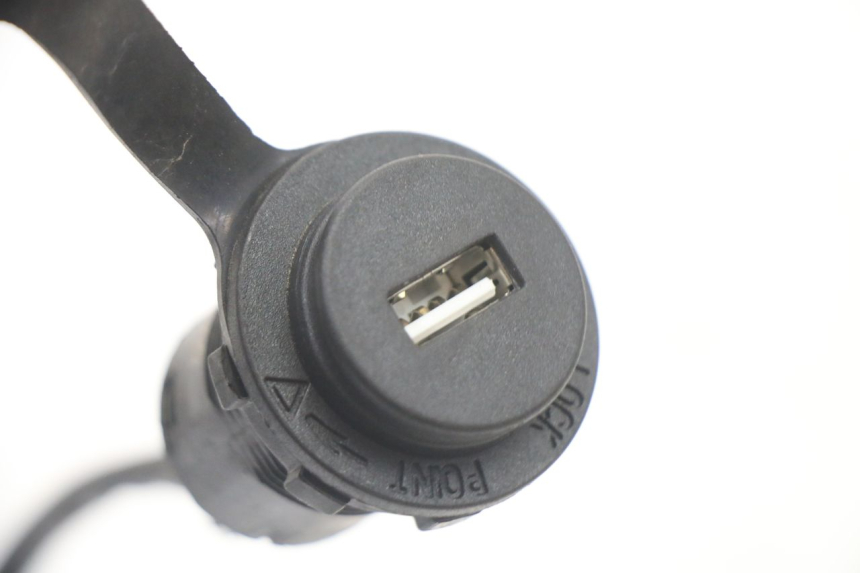 photo de PRISE ALLUME CIGARE PEUGEOT TWEET 4T 50 (2023 - 2025) - Zoom état d’usage