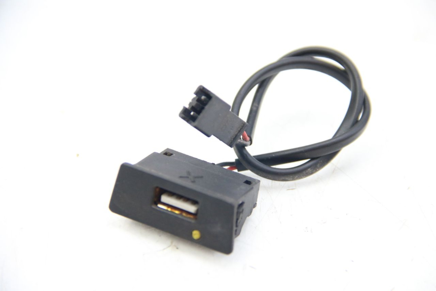 photo de PRISE ALLUME CIGARE RED ELECTRIC RED E PRO 1 (2017 - 2019) - Détail de la pièce