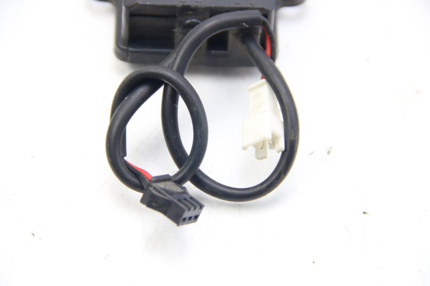 photo de PRISE ALLUME CIGARE RED ELECTRIC RED E PRO 1 (2017 - 2019) - Gros plan technique