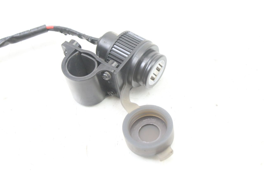 photo de PRISE ALLUME CIGARE ROYAL ENFIELD HYMALAYAN 410 (2016 - 2023) - Zoom état d’usage