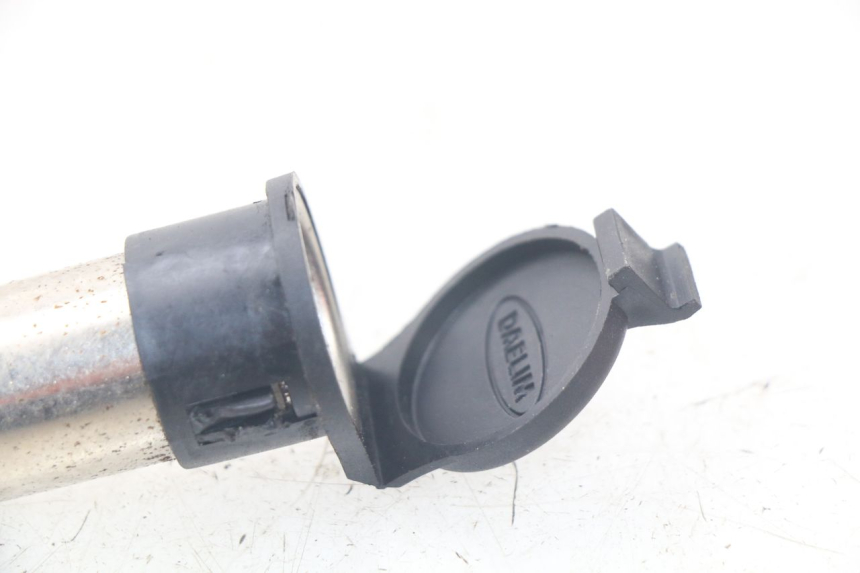 photo de PRISE ALLUME CIGARE DAELIM S2 FI 125 (2008 - 2017) - Zoom état d’usage