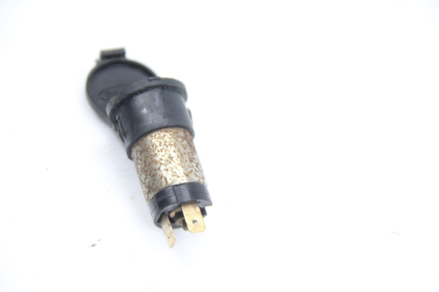 photo de PRISE ALLUME CIGARE DAELIM S2 125 (2006 - 2007) - Zoom état d’usage