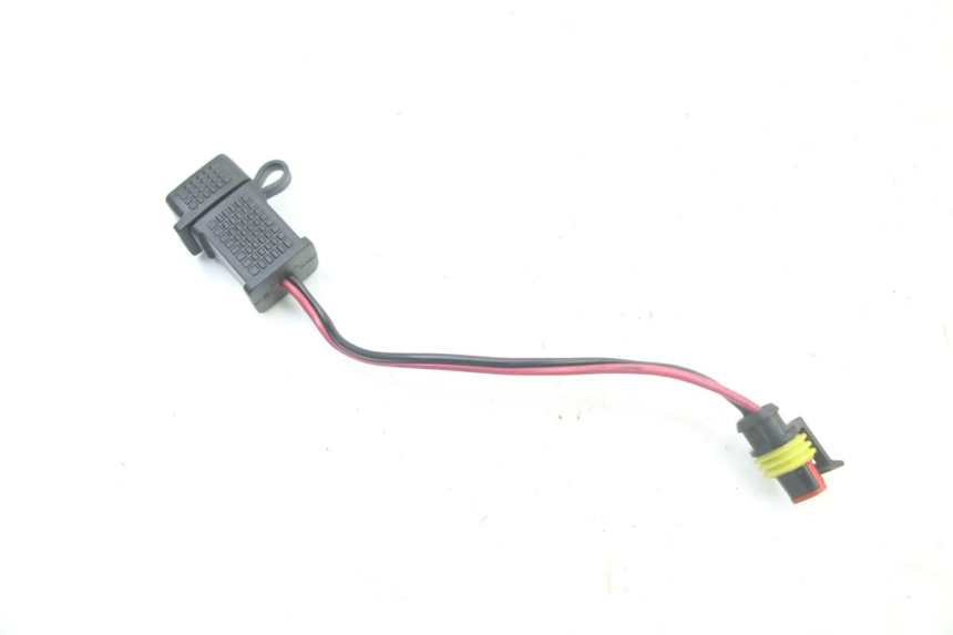 photo de PRISE ALLUME CIGARE APRILIA SR 2T 50 (2018 - 2022) - Autre angle de vue