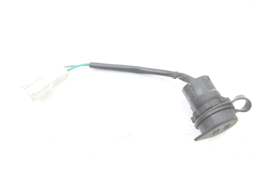 photo de PRISE ALLUME CIGARE SYM FIDDLE 3 III 125 (2014 - 2020) - Zoom état d’usage