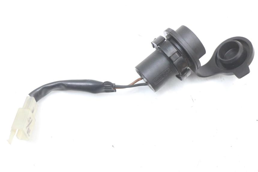 photo de PRISE ALLUME CIGARE YAMAHA XMAX X-MAX ABS 125 (2017 - 2020) - Zoom état d’usage