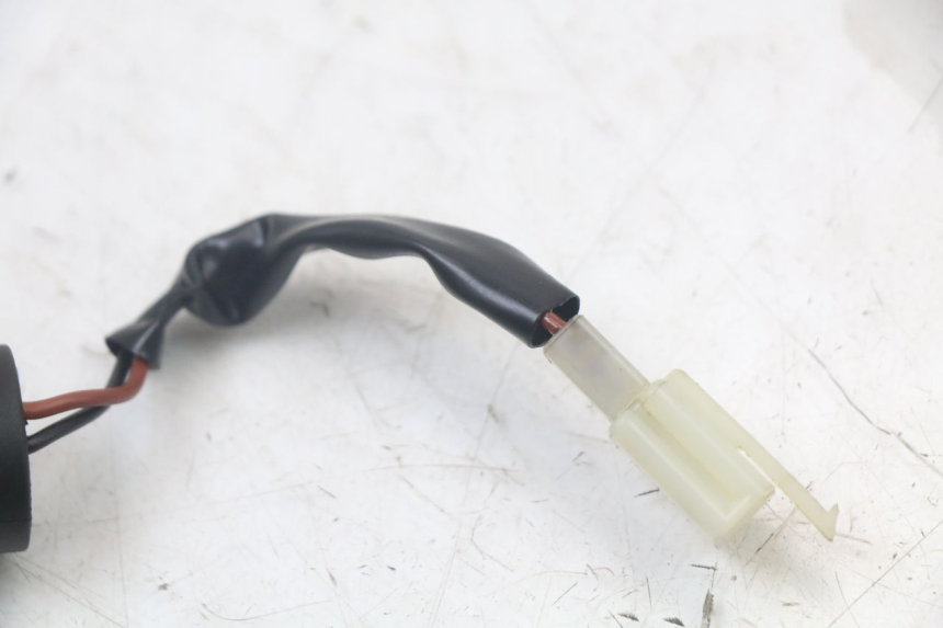 photo de PRISE ALLUME CIGARE YAMAHA XMAX X-MAX ABS 125 (2017 - 2020) - État de surface