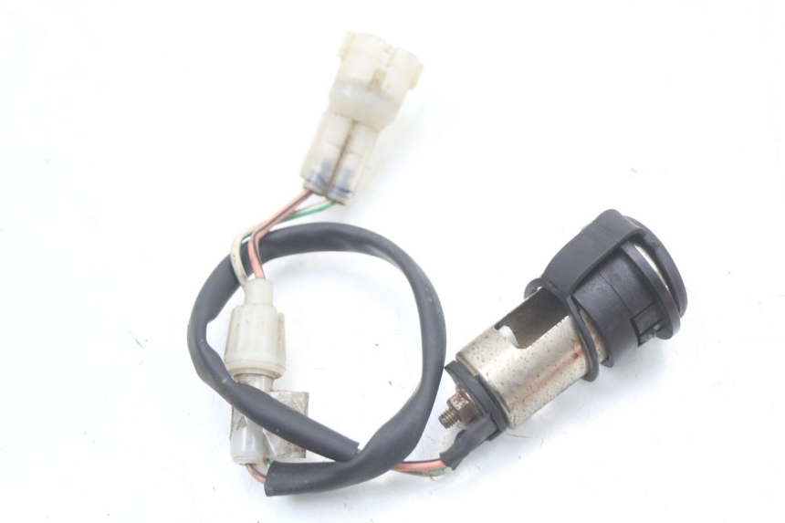 photo de Socket allume-cigare KYMCO XCITING 250 (2006 - 2009) - Détail de la pièce